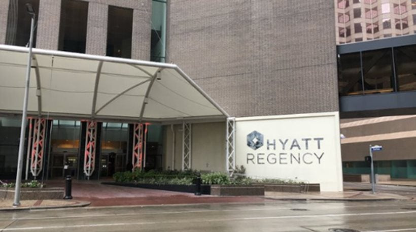 ΗΠΑ: Ανδρας έκρυβε ολόκληρο οπλοστάσιο σε δωμάτιο ξενοδοχείου – Ετοίμαζε λουτρό αίματος τύπου Λας Βέγκας;